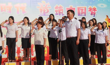 巴林左旗林东实验小学阅读区