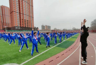 东胜区第一小学