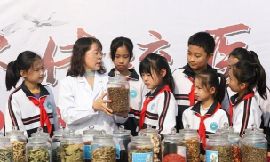 唐山市丰润区常庄乡常庄中心小学阅读区