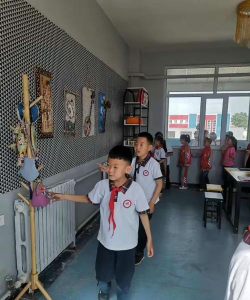 白音察干第二小学