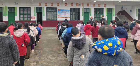 洞口镇新平完全小学