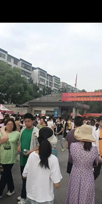 湖北省仙桃市下查埠高级中学阅读区