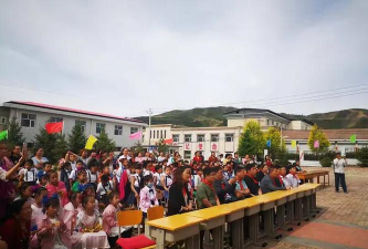 炮梁中心小学阅读区