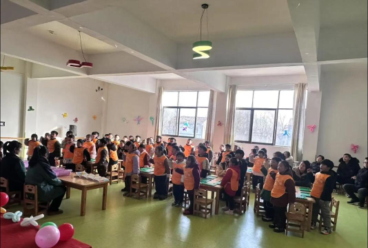 东阳市巍山镇清溪幼儿班阅读区