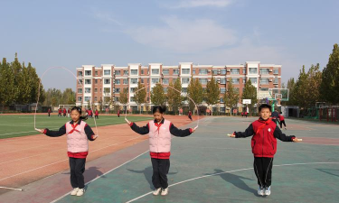 东杨庄乡上段中心校