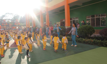 慈溪市龙山镇龙场幼儿园