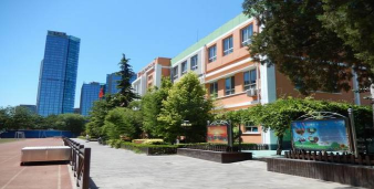 北京市朝阳区呼家楼中心小学本部