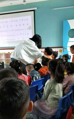 扶风县召公镇育苗幼儿园阅读区