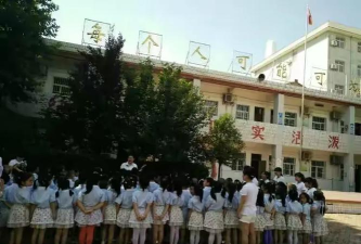 蓝田县三里镇桥村学前班阅读区