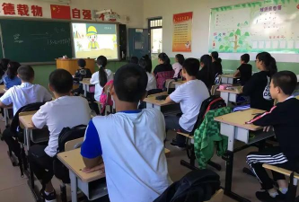 北港镇拦马桩中学阅读区