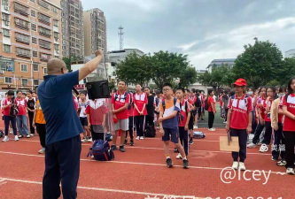 始兴县实验小学阅读区