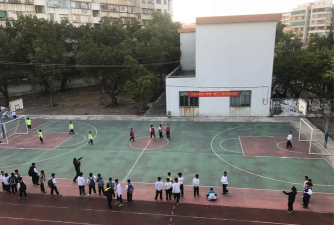 汕头市溪东小学阅读区