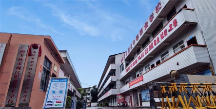 广西玉林市现代职业技术学校阅读区