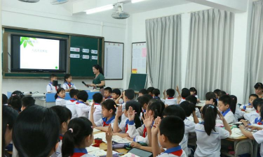 澄海区溪南中心小学阅读区