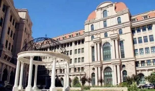 天津第四十一中学阅读区