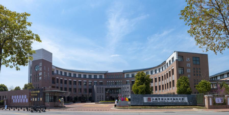 上海松江区第四中学阅读区