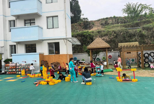 三台县富顺镇群丰村幼儿园