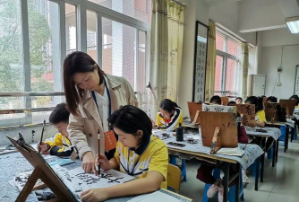 佛山市三水区白坭镇中心小学