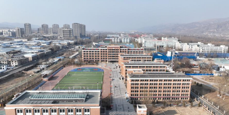 迁安市杨店子高级中学阅读区