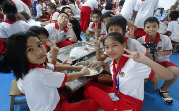 台城镇林荣源小学阅读区