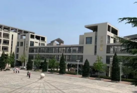 大连市第四十二中学阅读区