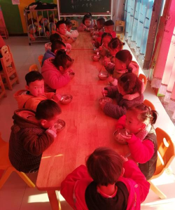 汉源县九襄镇明月幼儿园阅读区