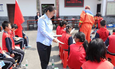 谷城县南河镇九里坪中心小学阅读区