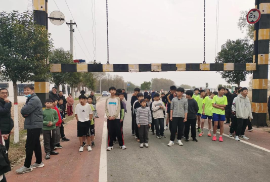 封丘县荆隆宫乡中心小学校阅读区