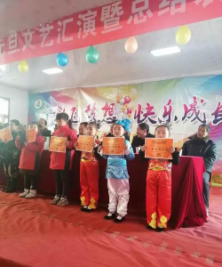 唐家会学校初中部阅读区