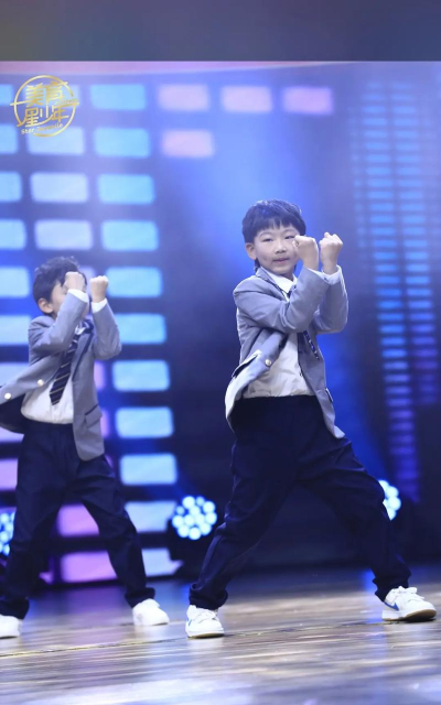 雅安市名山区星光艺术培训学校有限责任公司