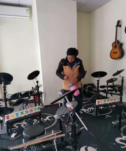 通江星光艺术培训学校