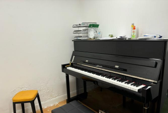 东莞市塘厦卓艺声匠培训中心有限公司阅读区