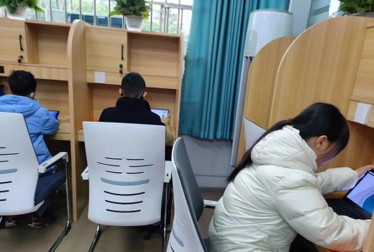 平昌松鼠云上科技培训学校有限公司