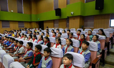 茂名市电白区水东镇育贤小学