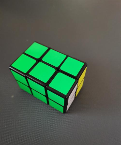 烟台开发区彩色魔方培训学校有限公司