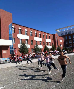 龙江县头站乡中心学校