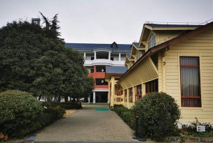 宁波市费市小学