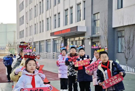 梅山镇龙井小学