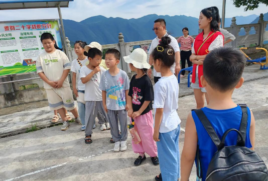 丰都县南天湖镇初级中学校