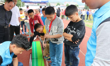 坛城镇中心小学