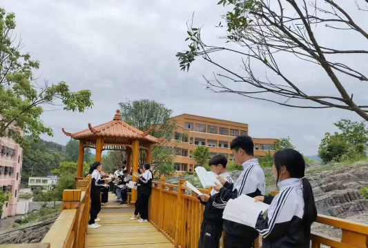 酉阳县浪坪乡初级中学