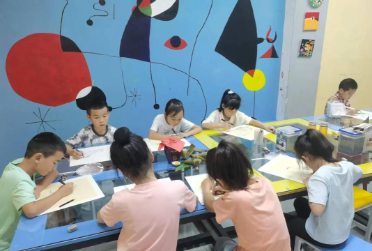 安康市高新区艺蕾艺术培训中心有限公司