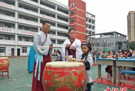 崇义县长龙镇大摆小学