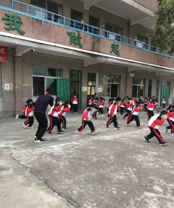 石滩中心小学