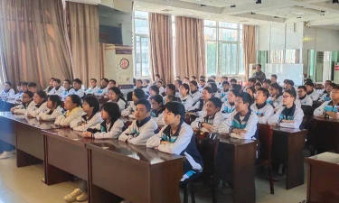 兴化市茅山镇初级中学