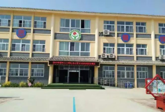 四女寺中心小学