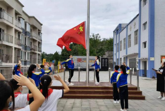 巴州区平梁乡东兴场小学