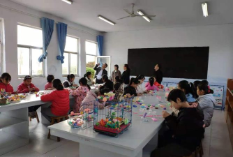 麻店镇肖万中心小学