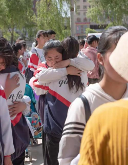 积石山县吹麻滩中学