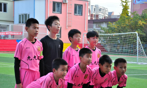 新兴县天堂镇内东小学